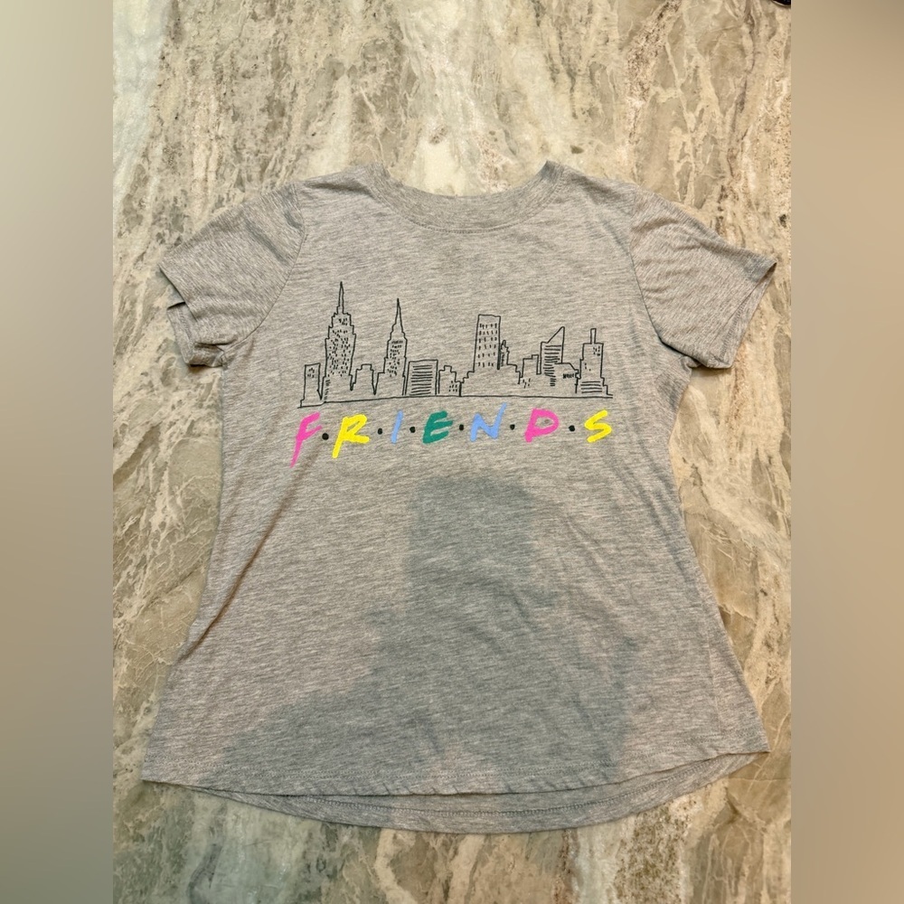 Friends TV Show NYC Skyline Graphic Tee Youth XL 14/16